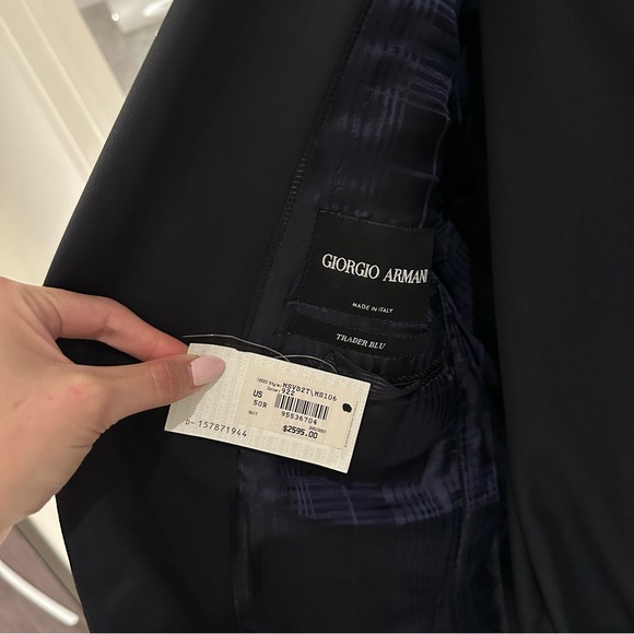 SOLD Giorgio Armani Suit NWT 50R - Picture 3 of 8